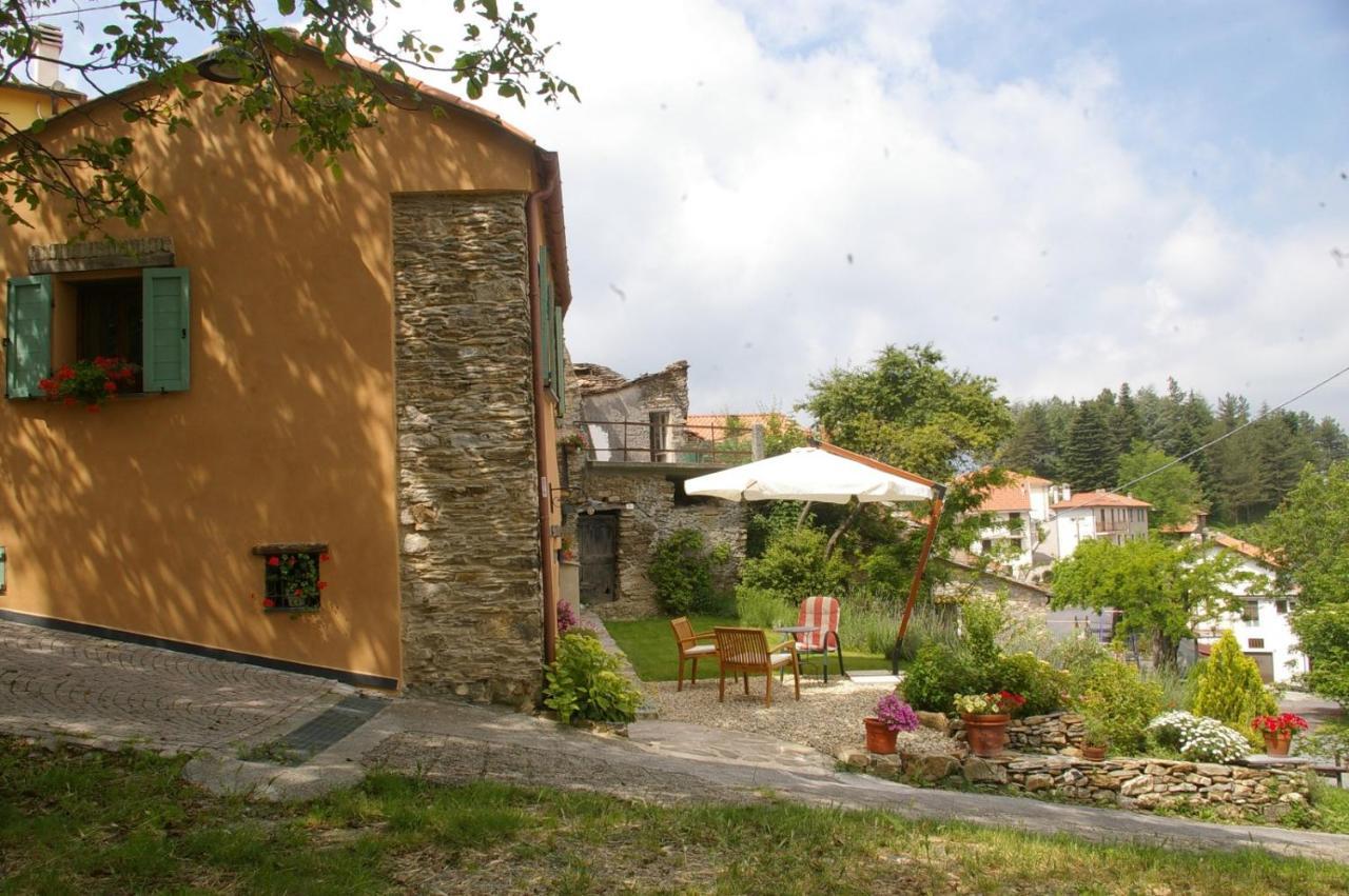Villa Casa Vittorina à Cesio Extérieur photo